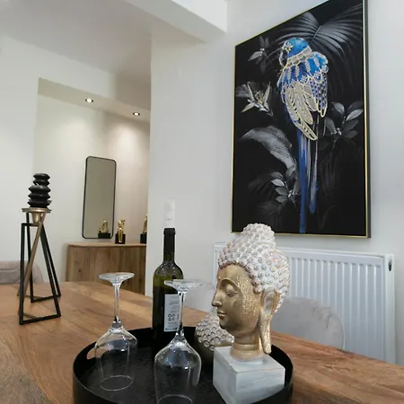 Latomeiou 3 Luxury Apartman *