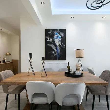 Latomeiou 3 Luxury Apartman *