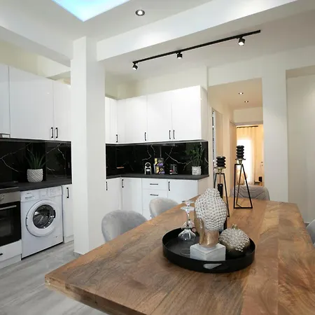 Latomeiou 3 Luxury Apartman *